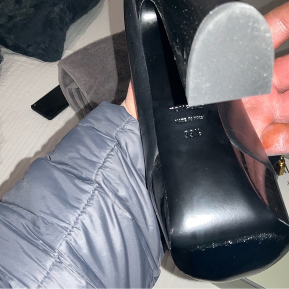 Tom Ford Leather Peep Toe Padlock Platform Pump $1890 Authentic Brand New - Picture 4 of 16